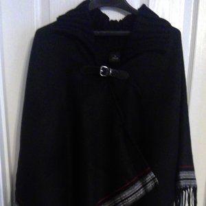 NEW V.Fraas Wrap/Cape with gray/black/red around the edges